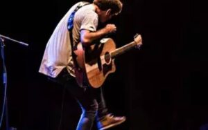 Daniel Champagne Live at The Sea of Glass Center!