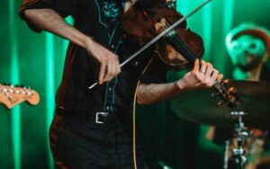 Great Banjo Summit and Other Things with Strings